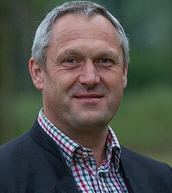 Karl Niederhauser Karl Niederhauser